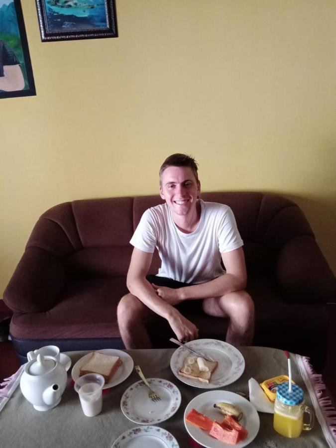 Menaka Homestay 탕갈레 외부 사진
