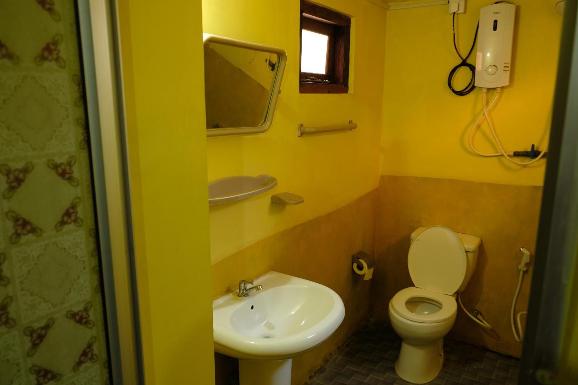 Menaka Homestay 탕갈레 외부 사진