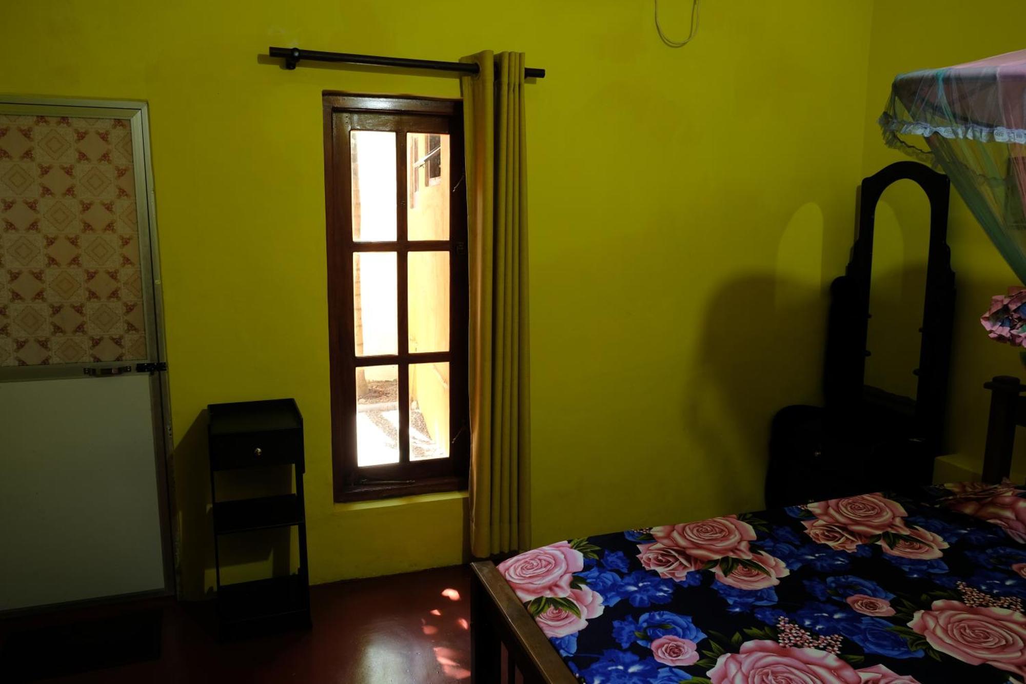 Menaka Homestay 탕갈레 외부 사진
