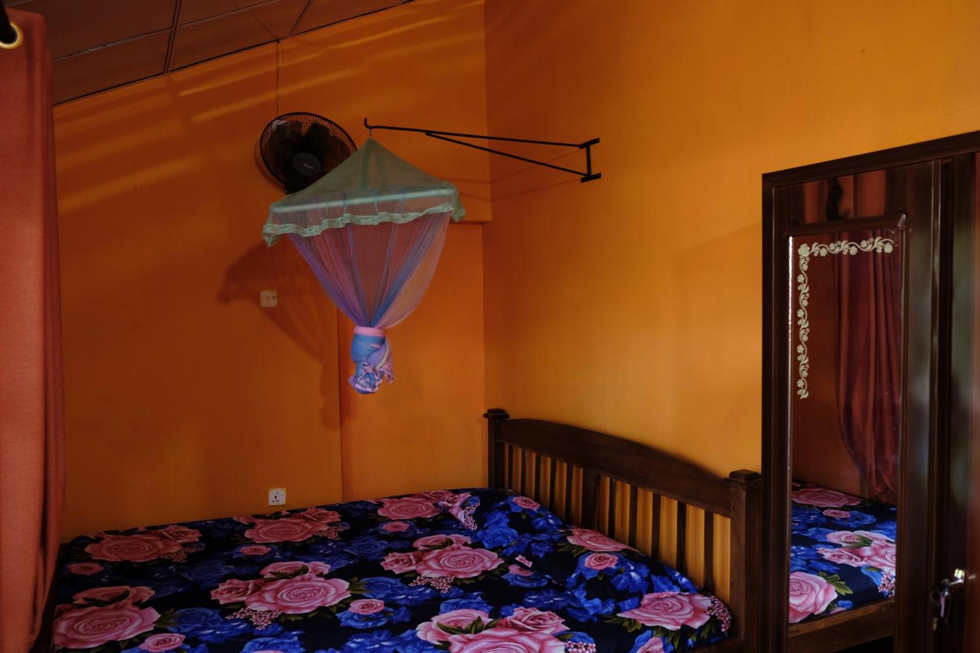 Menaka Homestay 탕갈레 외부 사진